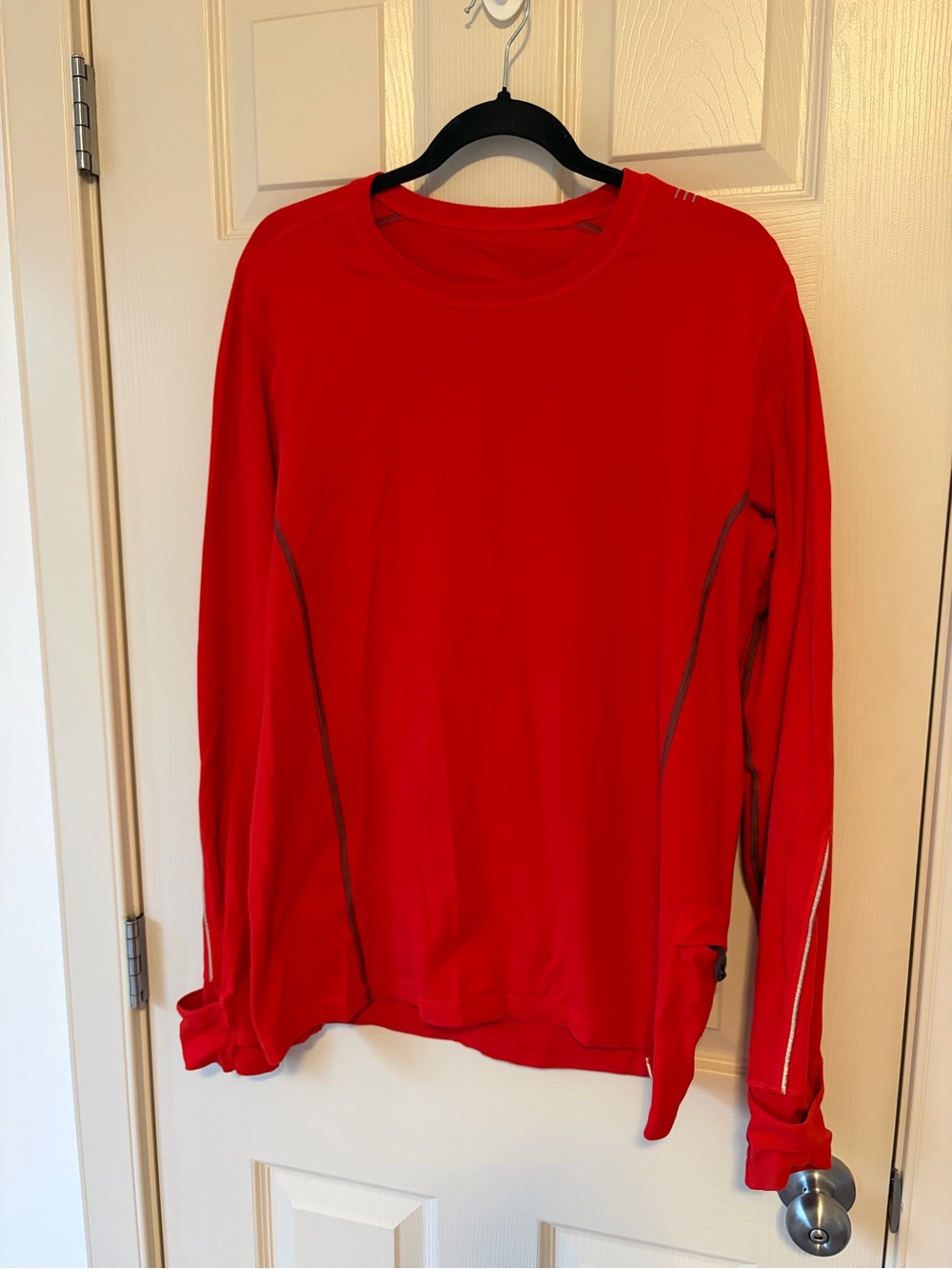 💚 LULULEMON - Men’s Large Fitting Red Lululemon Long Sleeve Red